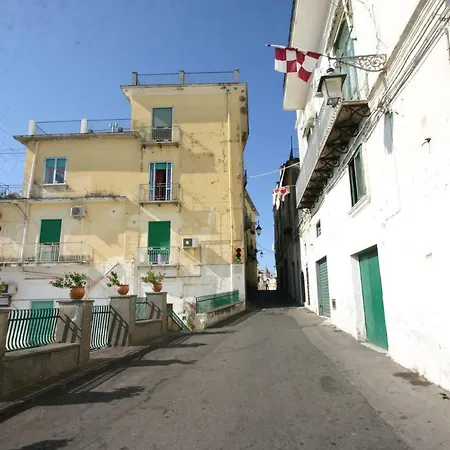 아파트 Casa Fiore 2 *