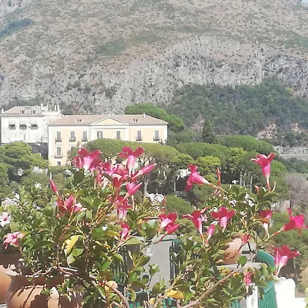 아파트 Casa Fiore 2 Vietri